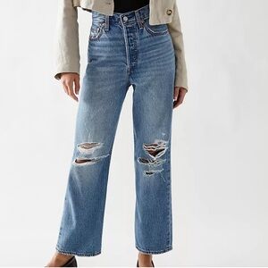 Levi’s Ribcage Straight Ankle Distressed Jeans Size 26x27